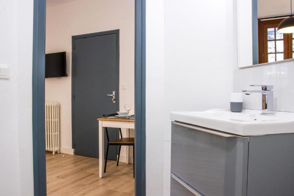 Appartamento Le Mélusine , à 50m de la gare de Poitiers Esterno foto