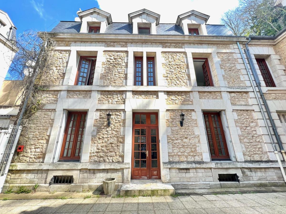 Appartamento Le Mélusine , à 50m de la gare de Poitiers Esterno foto